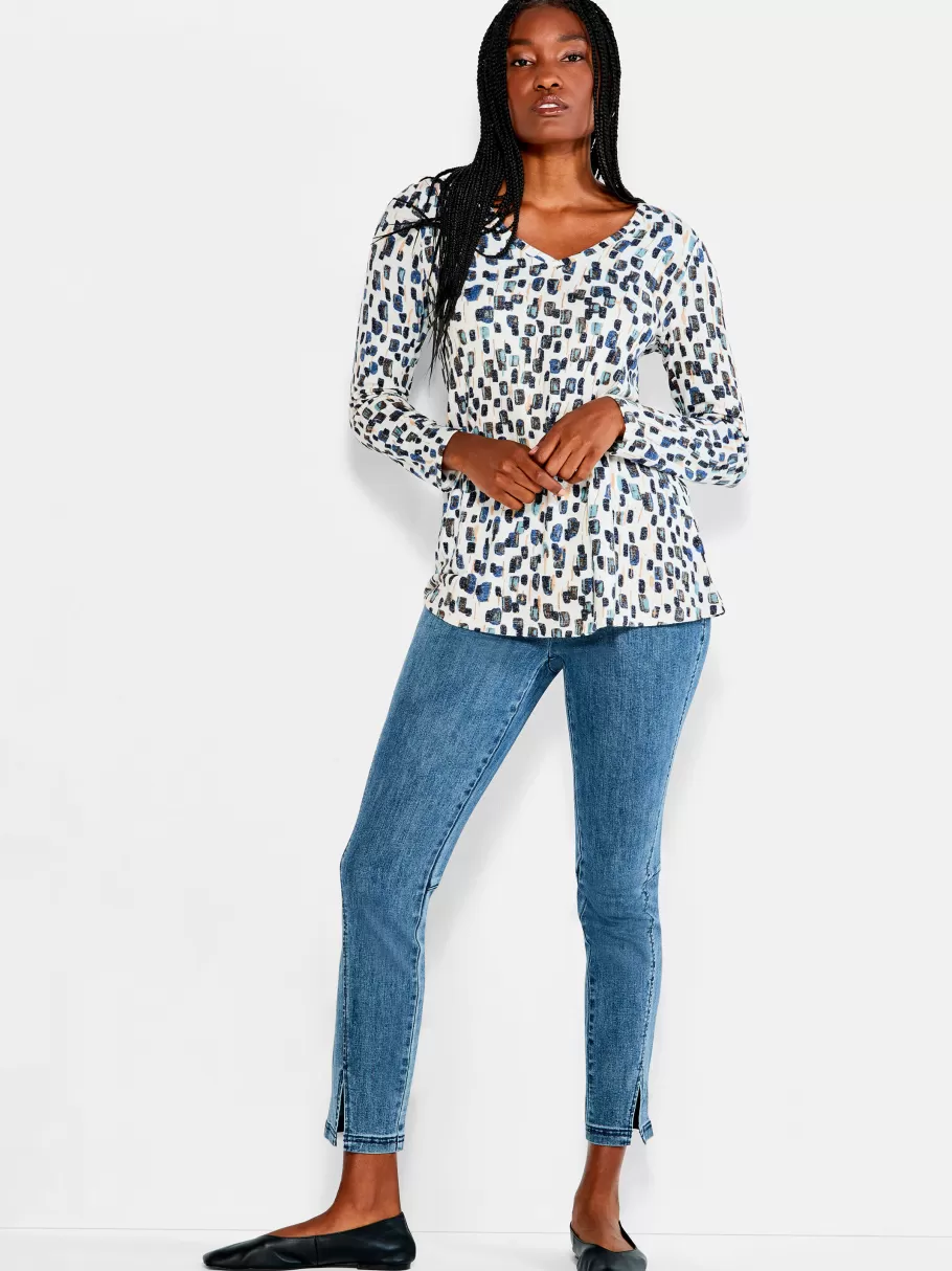 nzt_abstract_blocks_long_sleeve_v_tee_3.webp NIC+ZOE Nzt Abstract Blocks Long Sleeve V Tee^Women Knit Tops + Tees